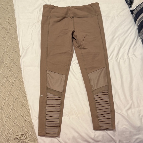 ALO Moto Leggings - Picture 4 of 4